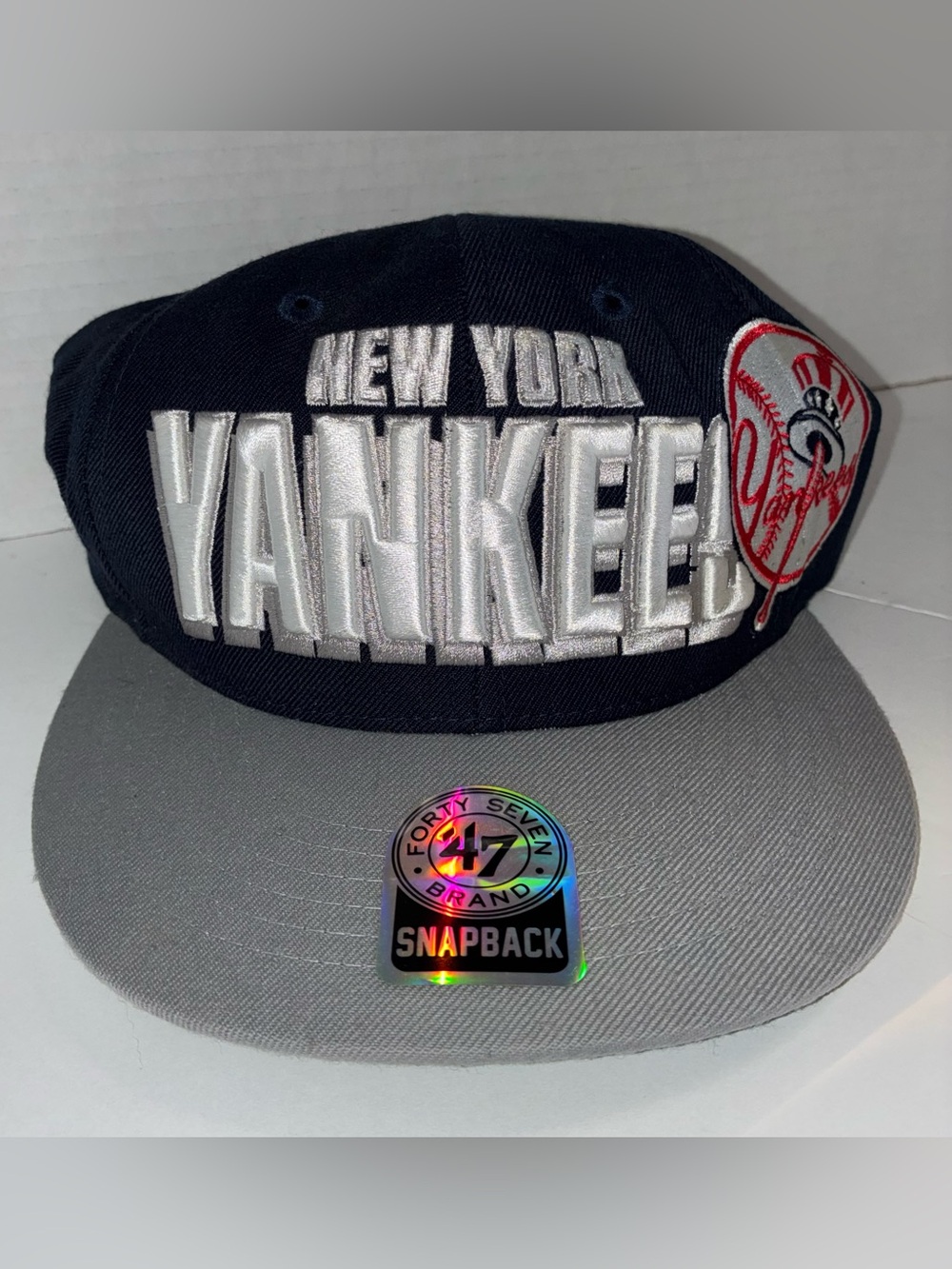 47 New York Yankees Navy and Gray Embroidered Snapback